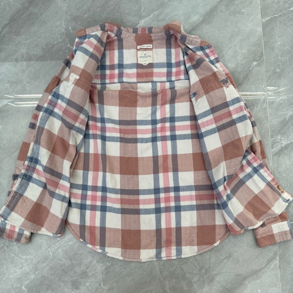 Women’s American Eagle Plaid Flannel Button Down Long Sleeve Shirt Size Medium - Picture 8 of 16